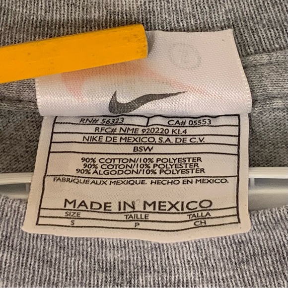 💫 VINTAGE 1995 NIKE GREY SHORT SLEEVE GRAPHIC T-SHIRT SIZE SMALL 💫 - Picture 6 of 7